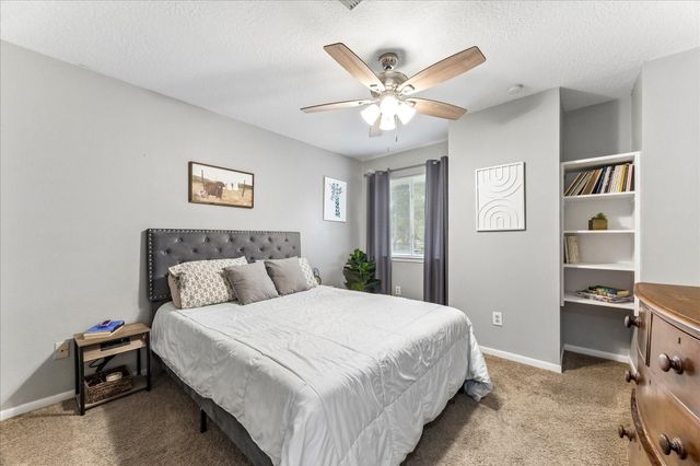 2230 Saint James Place, Pearland, TX 77581