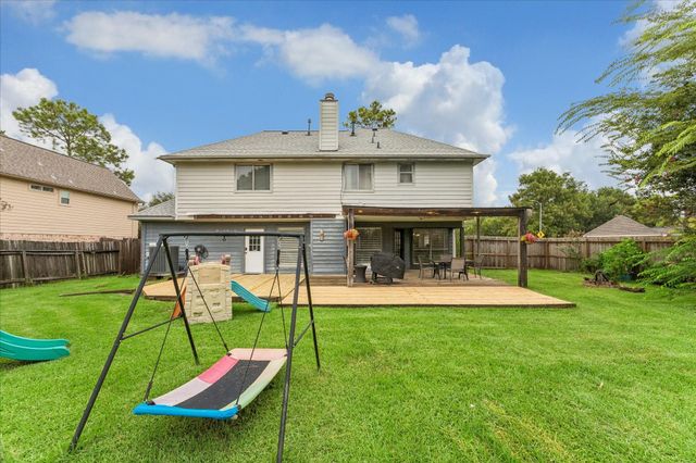 2230 Saint James Place, Pearland, TX 77581