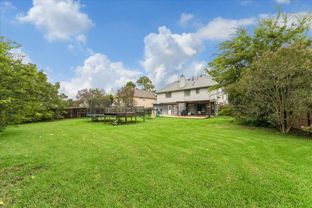 2230 Saint James Place, Pearland, TX 77581