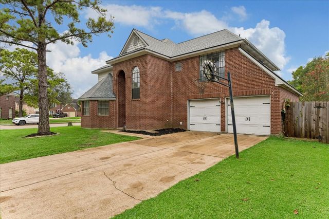 2230 Saint James Place, Pearland, TX 77581
