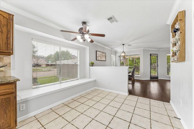 2230 Saint James Place, Pearland, TX 77581