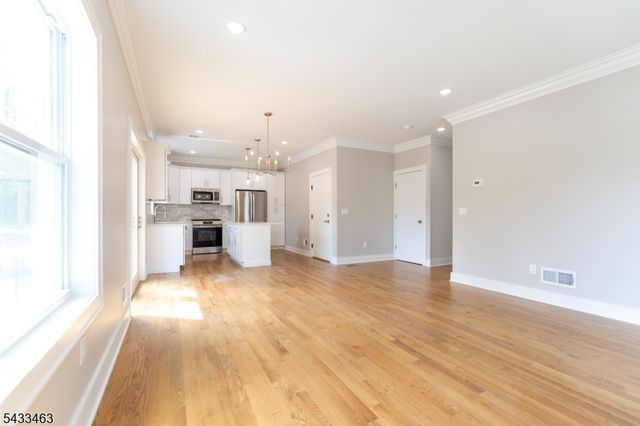 58 Navajo Ave, Parsippany-troy Hills Twp., NJ 07034