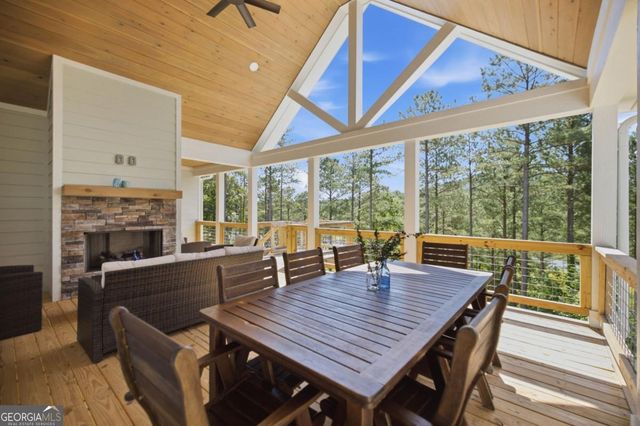 511 Sandy Lake Lane, Blairsville, GA 30512