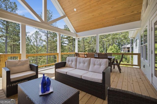 511 Sandy Lake Lane, Blairsville, GA 30512