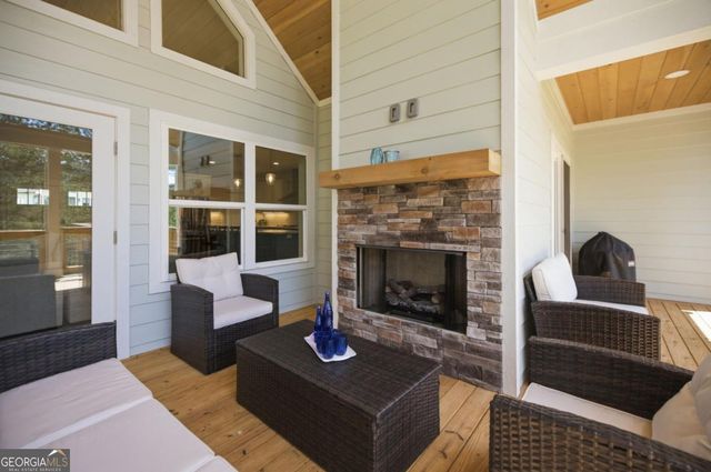 511 Sandy Lake Lane, Blairsville, GA 30512