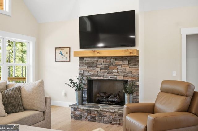 511 Sandy Lake Lane, Blairsville, GA 30512