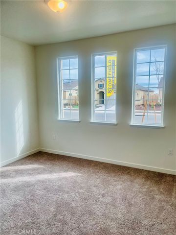 165 Squaw Valley Dr., Merced, CA 95341