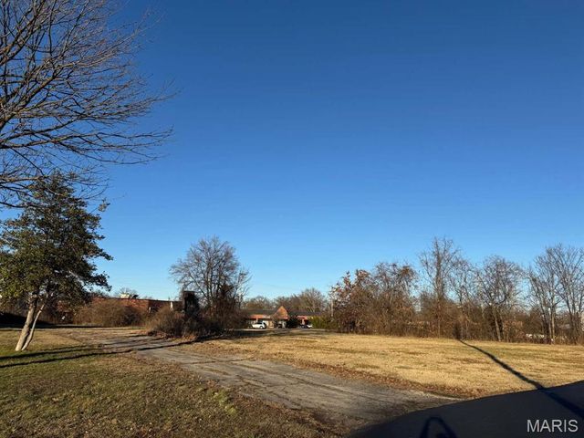 12415 Court Drive, Sunset Hills, MO 63127