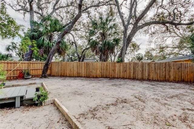 567 SHADY GROVE DRIVE, Dunedin, FL 34698