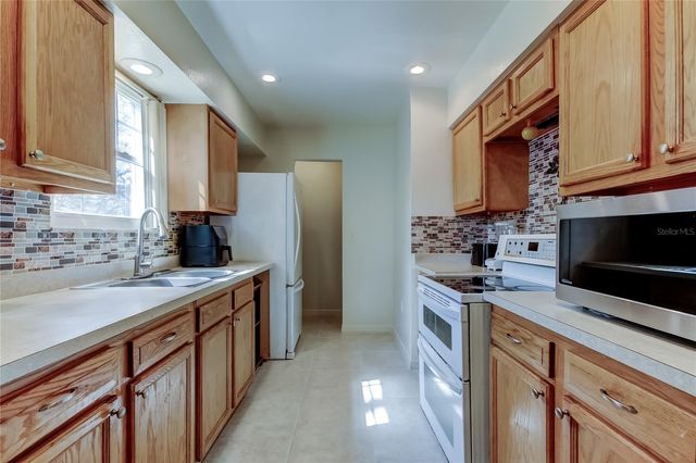 567 SHADY GROVE DRIVE, Dunedin, FL 34698