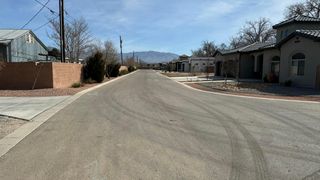 253 Valle Encantado Drive NW, Albuquerque, NM 87107