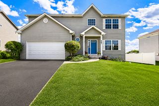 563 Camellia Avenue, Aurora, IL 60505
