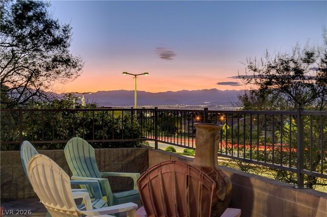 2842 Freedom Hills Drive, Henderson, NV 89052