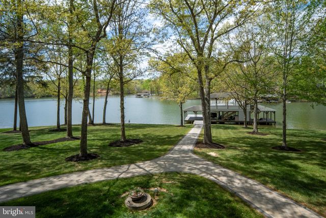 5404 BAZZANELLA DR, Mineral, VA 23117