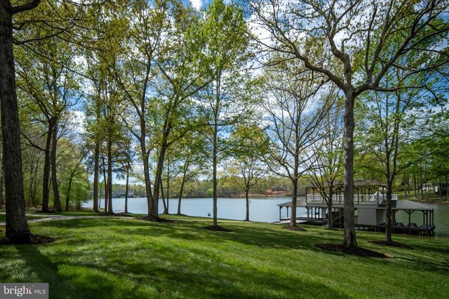 5404 BAZZANELLA DR, Mineral, VA 23117
