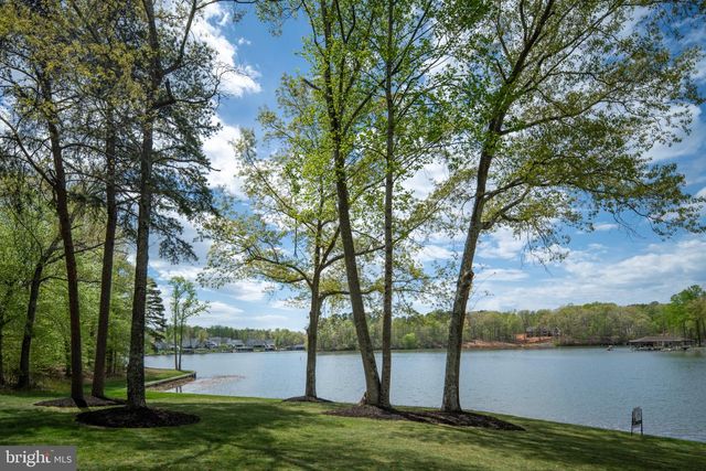 5404 BAZZANELLA DR, Mineral, VA 23117