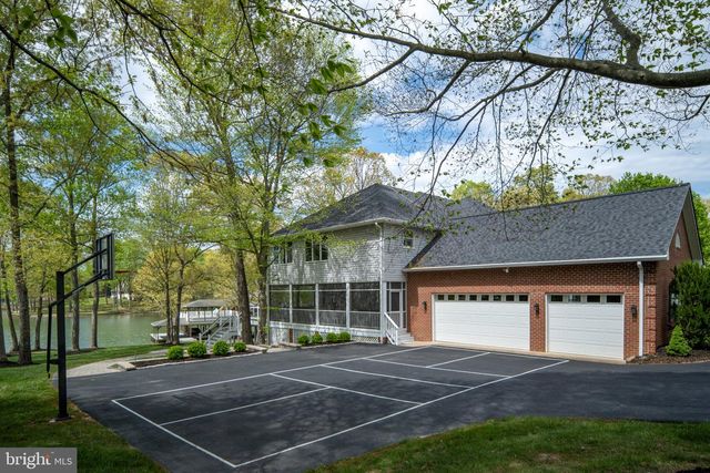 5404 BAZZANELLA DR, Mineral, VA 23117