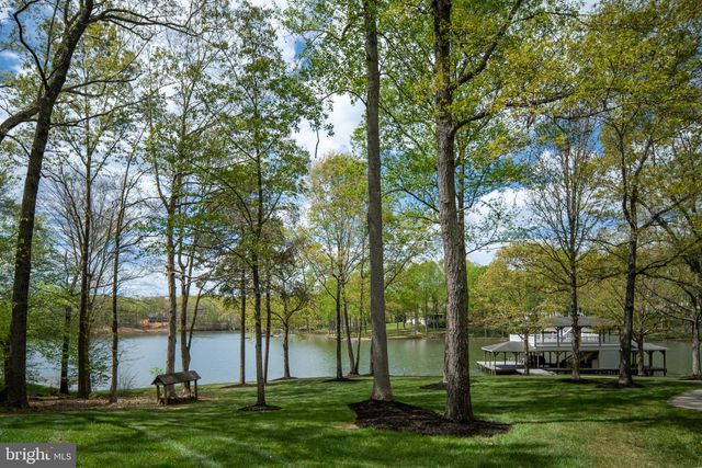 5404 BAZZANELLA DR, Mineral, VA 23117