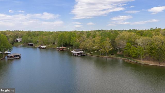 5404 BAZZANELLA DR, Mineral, VA 23117