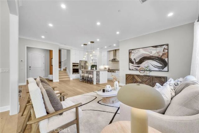 61 Acorn Glen, Irvine, CA 92620