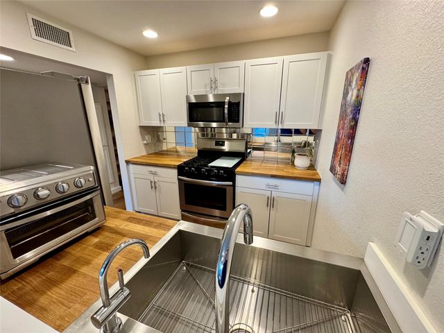 7920 Rockwood LN 138, Austin, TX 78757