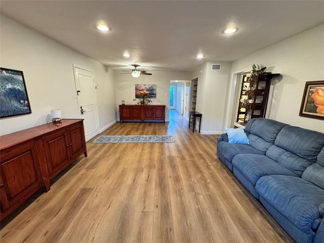 7920 Rockwood LN 138, Austin, TX 78757