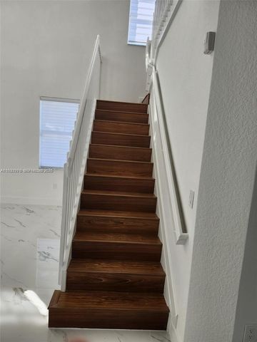 8465 NW 108th Path, Doral, FL 33178