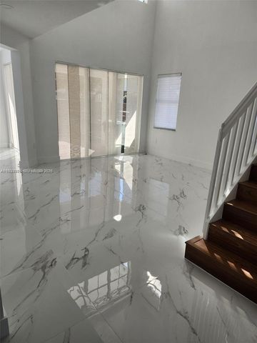 8465 NW 108th Path, Doral, FL 33178