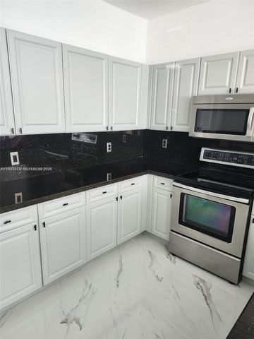 8465 NW 108th Path, Doral, FL 33178