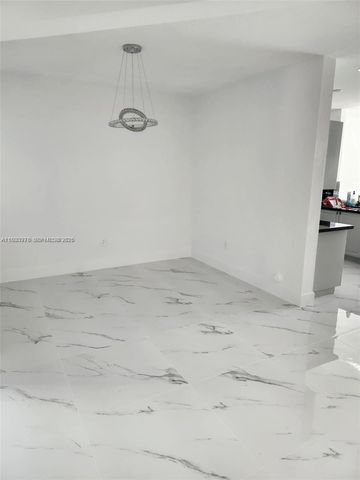 8465 NW 108th Path, Doral, FL 33178