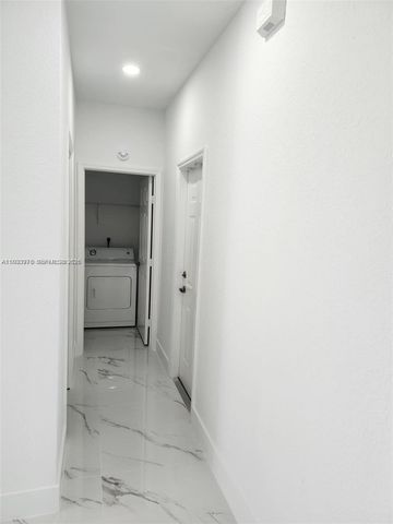8465 NW 108th Path, Doral, FL 33178