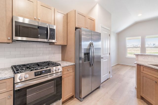 917 E 3rd St, Coleman, TX 76834