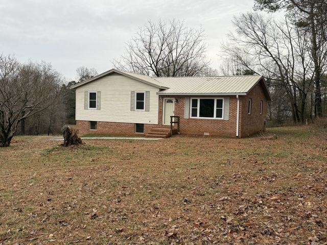 444 Hennessee Ave, Morrison, TN 37357