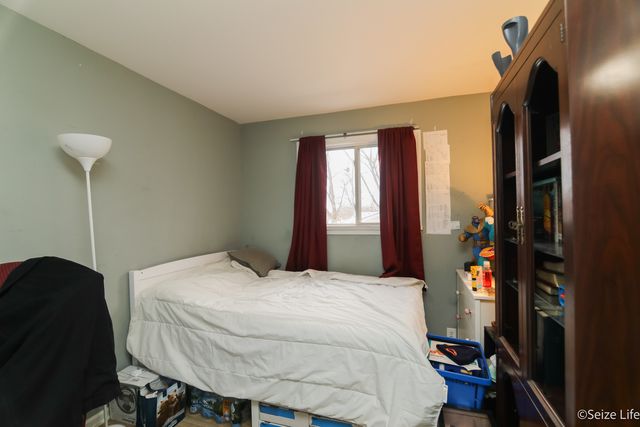 52 Wren Road, Carpentersville, IL 60110