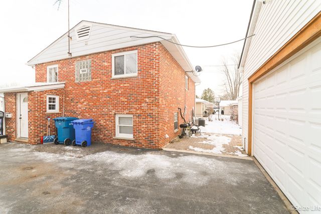 52 Wren Road, Carpentersville, IL 60110