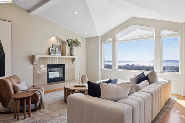 1426 Grand View Dr, Berkeley, CA 94705