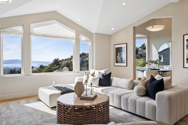 1426 Grand View Dr, Berkeley, CA 94705