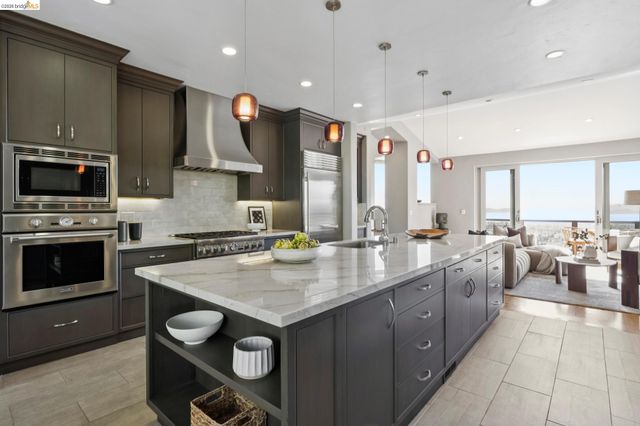 1426 Grand View Dr, Berkeley, CA 94705
