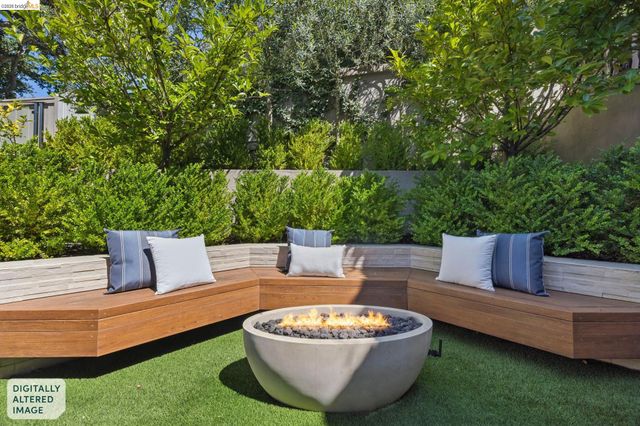 1426 Grand View Dr, Berkeley, CA 94705