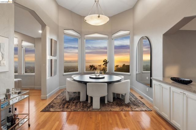 1426 Grand View Dr, Berkeley, CA 94705