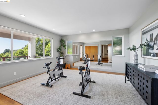 1426 Grand View Dr, Berkeley, CA 94705