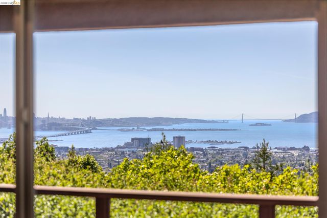 1426 Grand View Dr, Berkeley, CA 94705