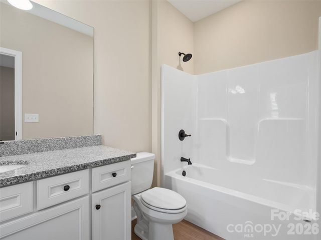 373 Barefoot Ridge, Clyde, NC 28721