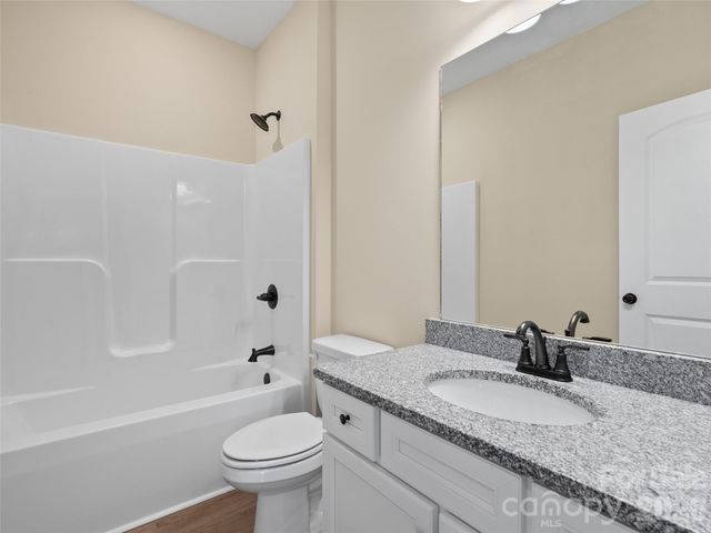373 Barefoot Ridge, Clyde, NC 28721