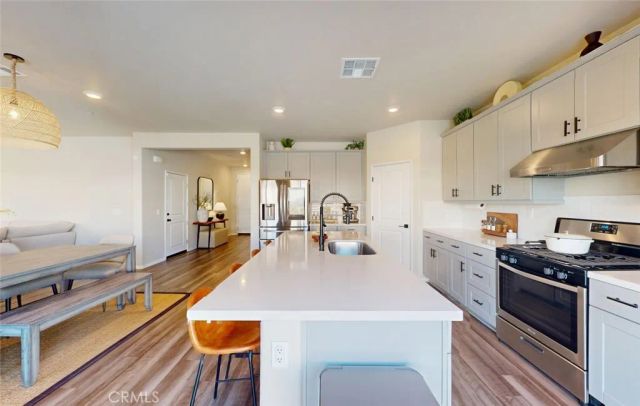 24334 Fair Oaks Court, Menifee, CA 92584