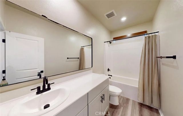 24334 Fair Oaks Court, Menifee, CA 92584