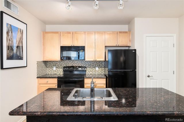 1623 Saint Paul Street 301, Denver, CO 80206