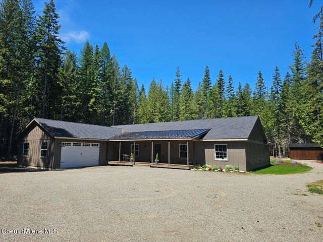 245 Lost Creek LN, Priest River, ID 83856