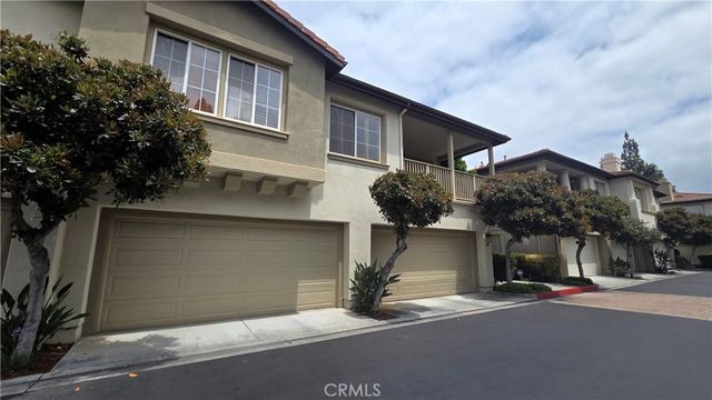 447 Ridgeway, Irvine, CA 92620