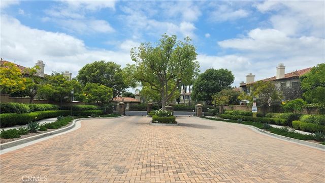 447 Ridgeway, Irvine, CA 92620